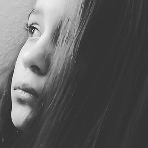 Meet your Posher, Sarianna